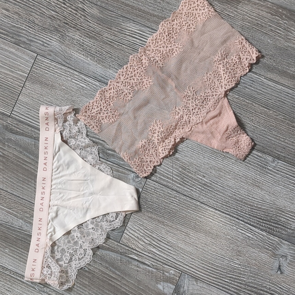 5/$25 NWOT Danskin Panties S